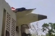 兰州印度一波音787客机坠毁机上242人、地面5名学生遇难！我驻印度使馆：机上无中国籍乘客